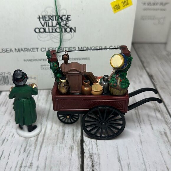 Department 56 Lot of 4 Village Accessories A Busy Elf Candy Cane Bench - Picture 6 of 11